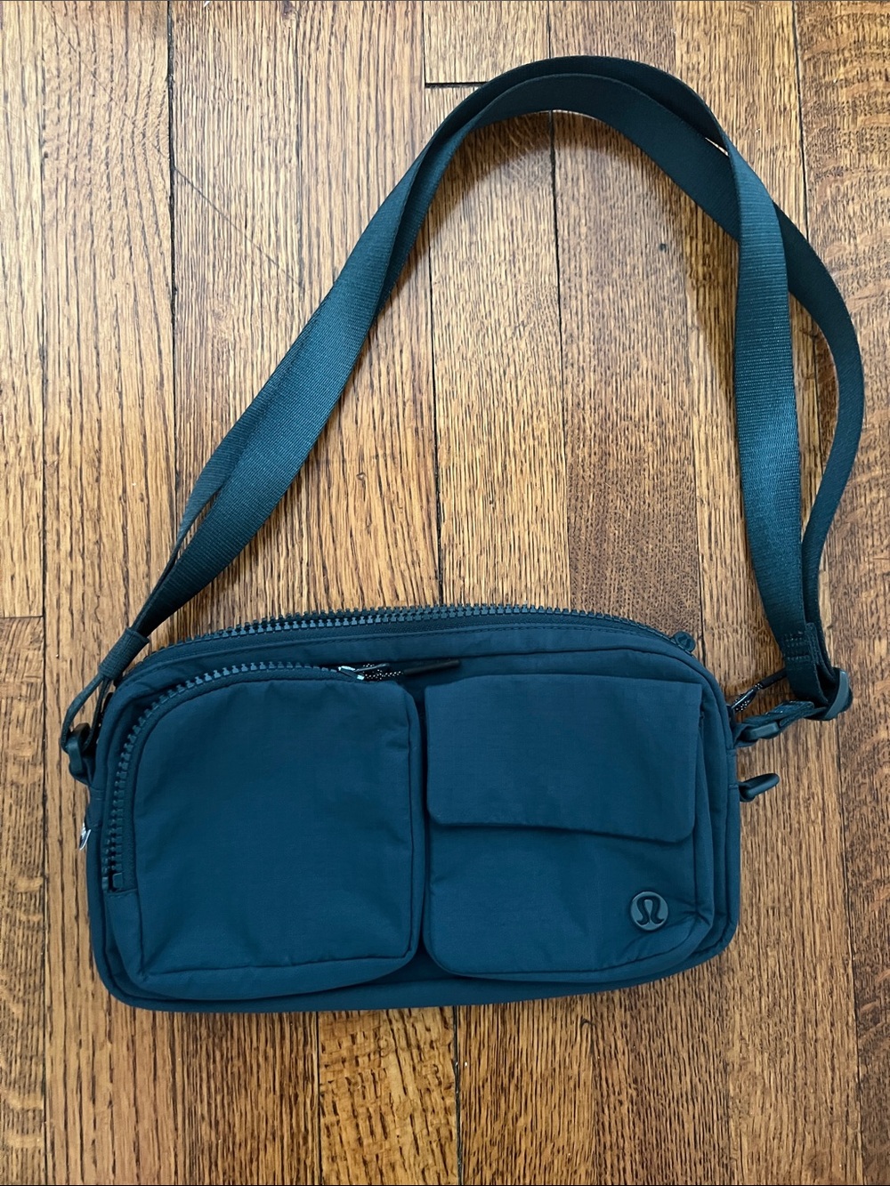lululemon athletica Men's Teal Sling Messenger Bag